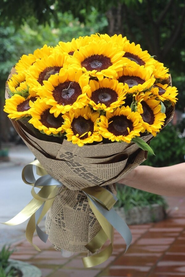 Hoa hướng dương cũng là một trong những món quà sinh nhật mang ý nghĩa cầu chúc sự thành công